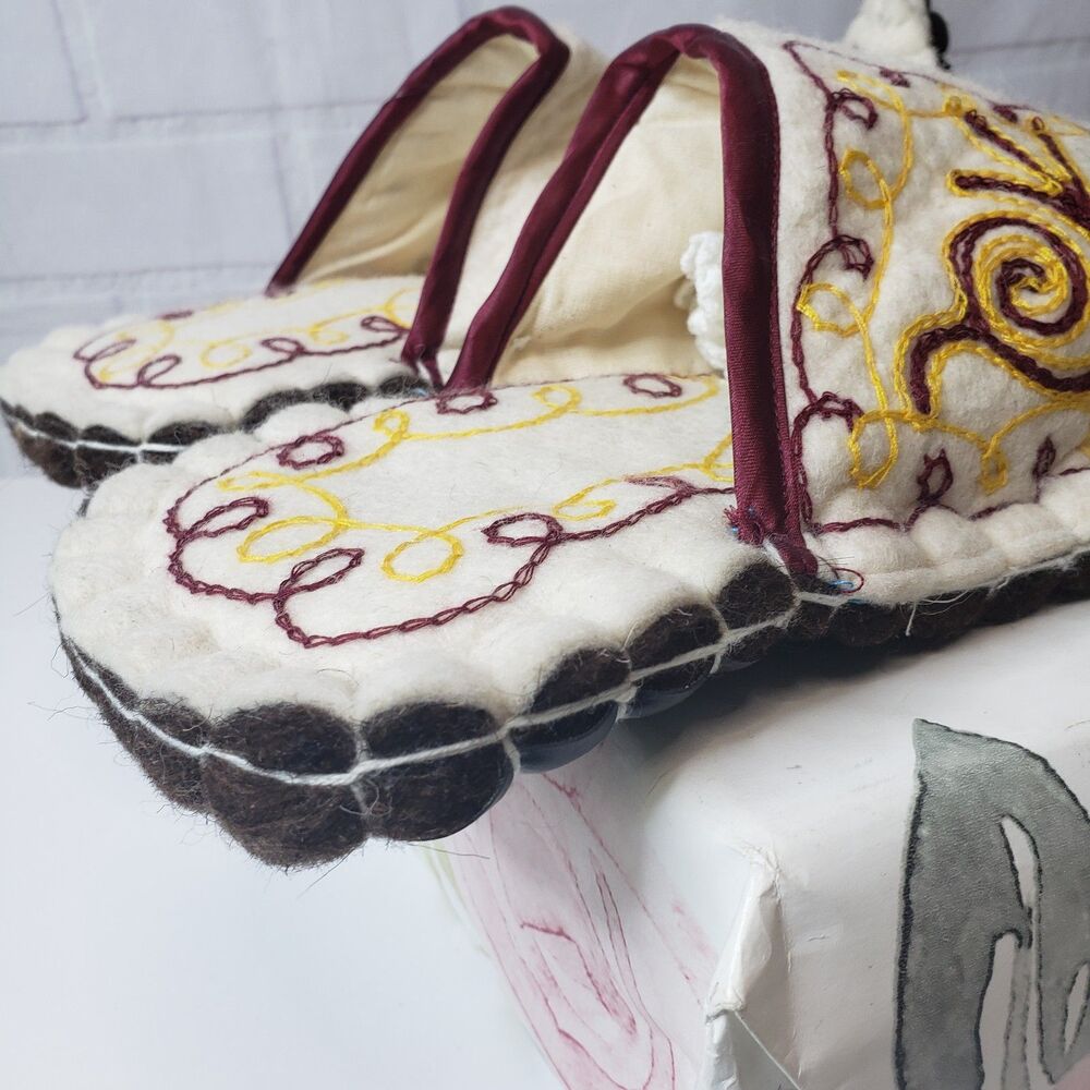 Vintage Traditional Felt Embroidered Wool Aladdin Slippers Eco Friendly - Picture 6 of 9